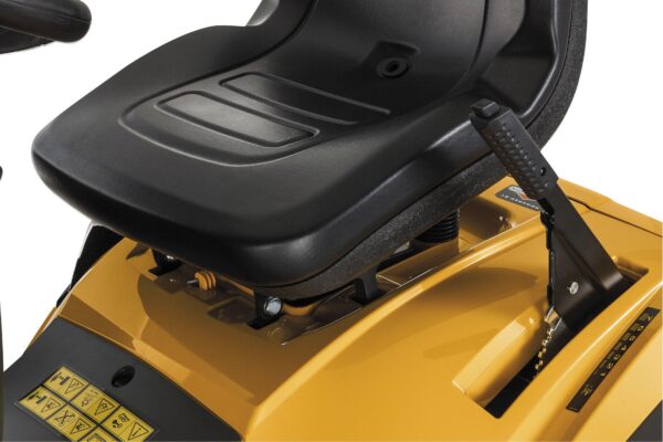 STIGA TORNADO 7108 W 108cm/43" Cut Side Discharge Lawn Tractor - Image 11