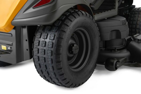 STIGA TORNADO 9121 W 121cm/47.5" Cut Side Discharge Lawn Tractor - Image 11