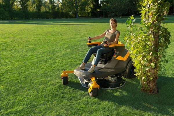 STIGA GYRO 900E Zero Turn Battery Axiel Mower - Image 14